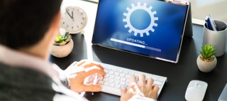 Notebook mit Updateanzeige